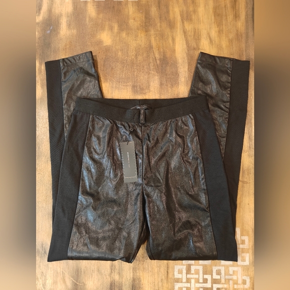 ❗ NWT BCBGMaxazria Marnie Faux Leather Black Leggings Size Medium - Picture 4 of 4